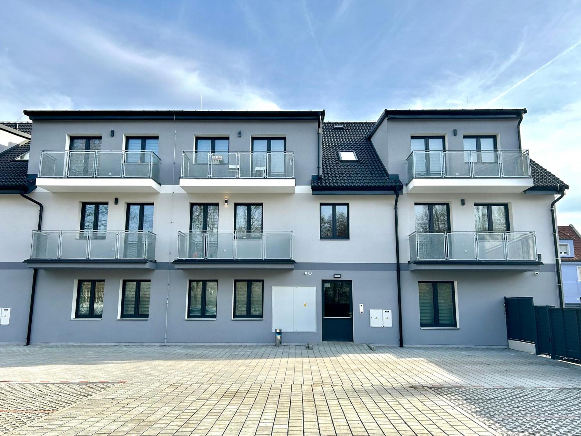 Apartmany Premium Se Soukromym Parkovanim Ceska Lipa Exterior photo