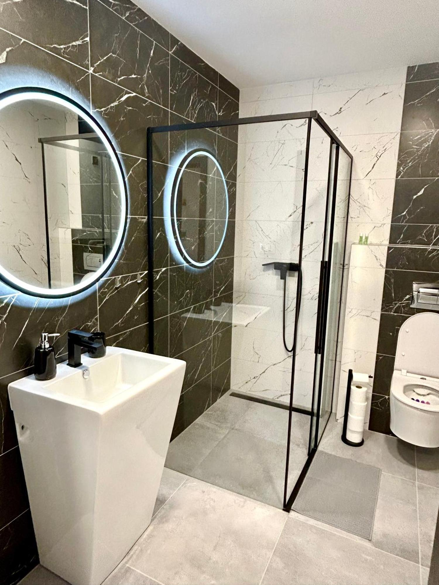 Apartmany Premium Se Soukromym Parkovanim Ceska Lipa Exterior photo